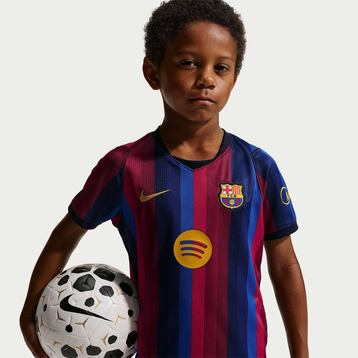 Home 26/27 Kids Shirt Kit